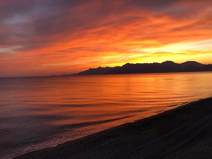 Spiaggia al tramonto